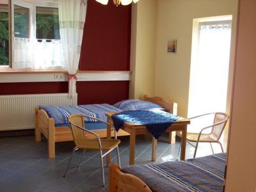Econo Motel Goelzer Büchenbeuren Eksteriør billede
