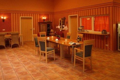 Econo Motel Goelzer Büchenbeuren Eksteriør billede