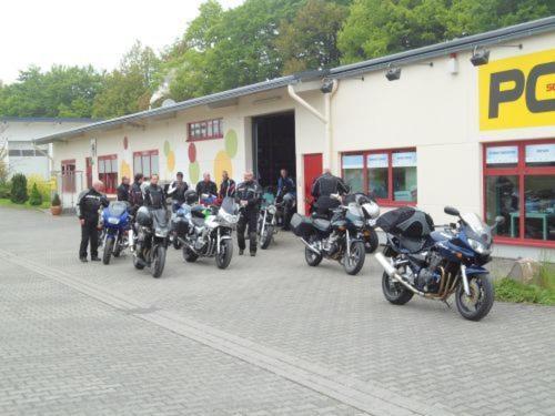Econo Motel Goelzer Büchenbeuren Eksteriør billede