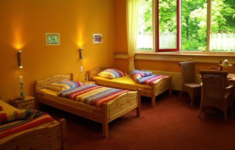 Econo Motel Goelzer Büchenbeuren Eksteriør billede